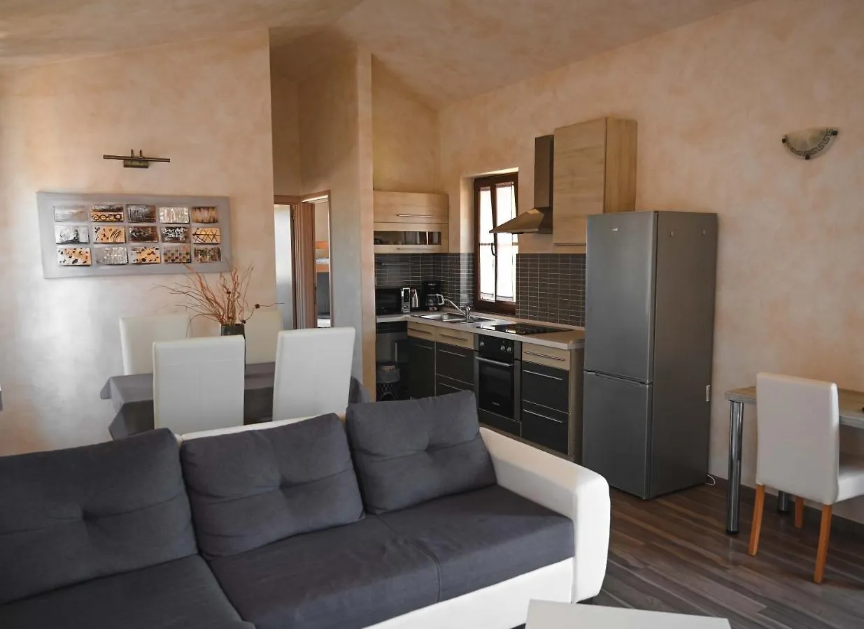 Teo Apartments Funtana